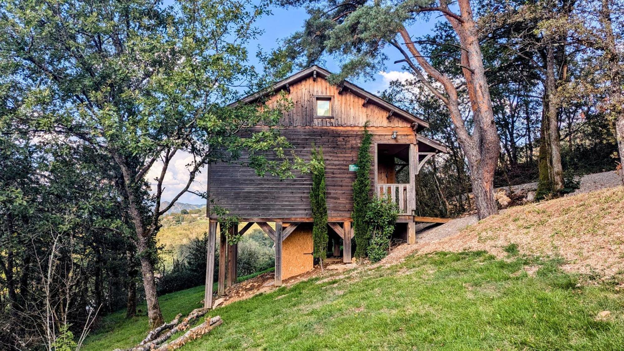 Cabanes Et Lodges Du Belvedere Serrieres-sur-Ain Exterior foto