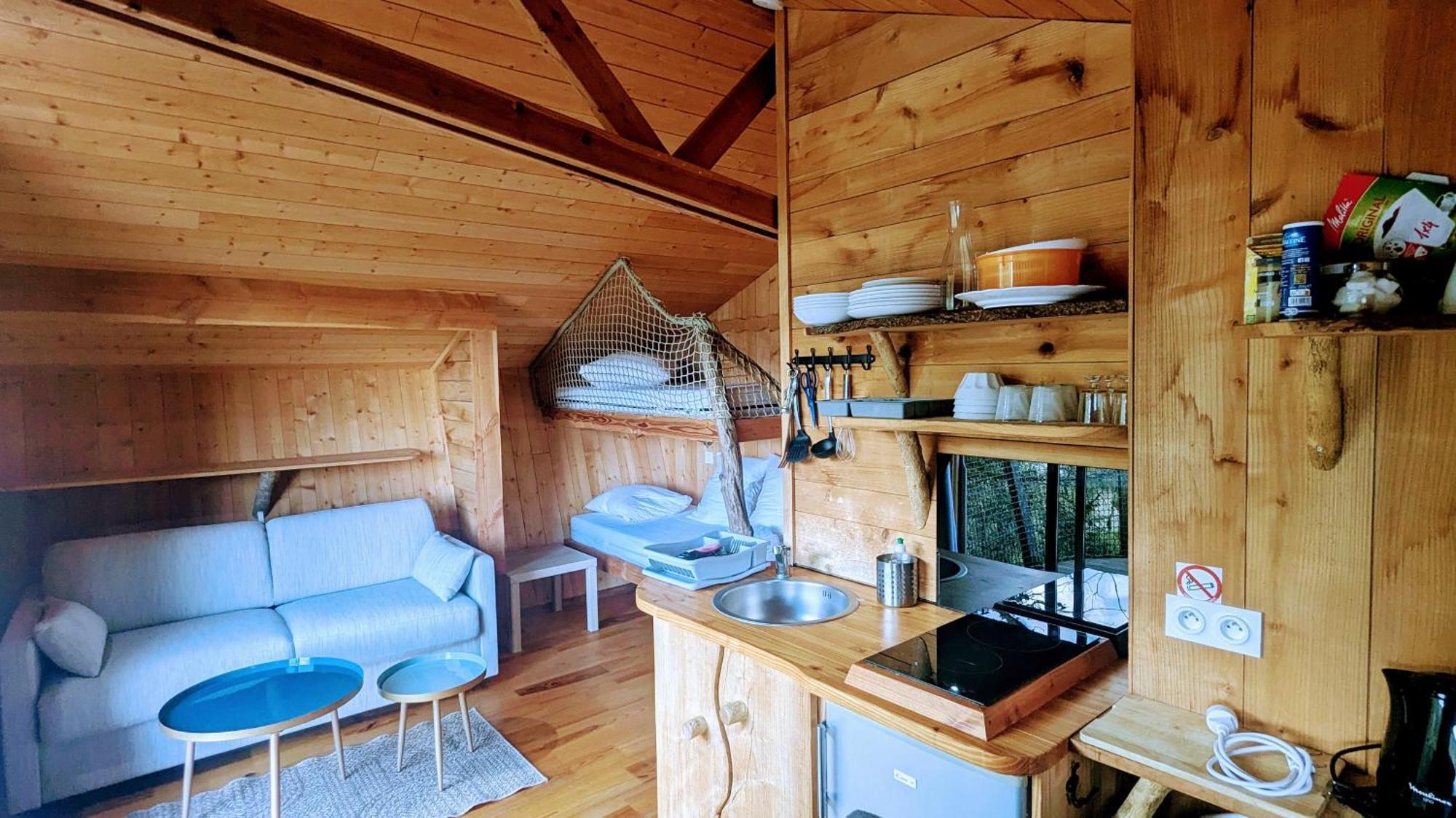 Cabanes Et Lodges Du Belvedere Serrieres-sur-Ain Exterior foto