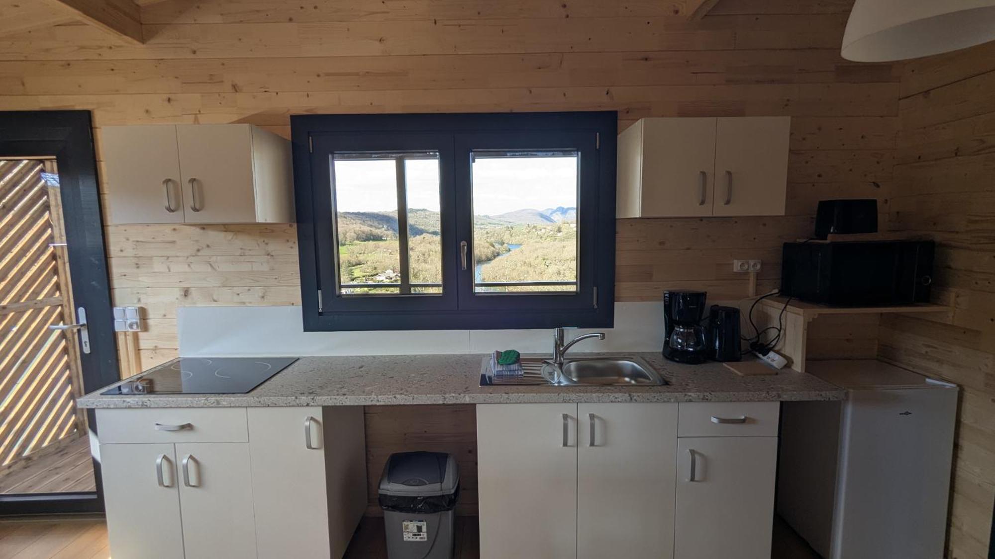 Cabanes Et Lodges Du Belvedere Serrieres-sur-Ain Exterior foto