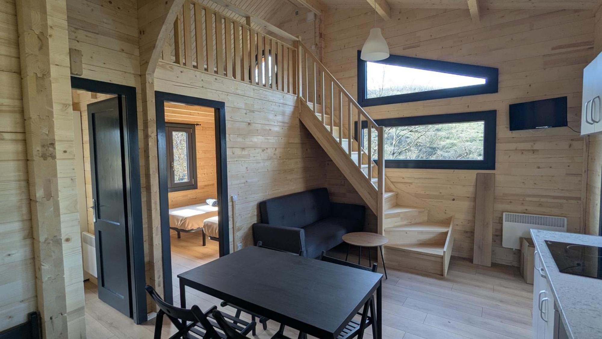 Cabanes Et Lodges Du Belvedere Serrieres-sur-Ain Exterior foto