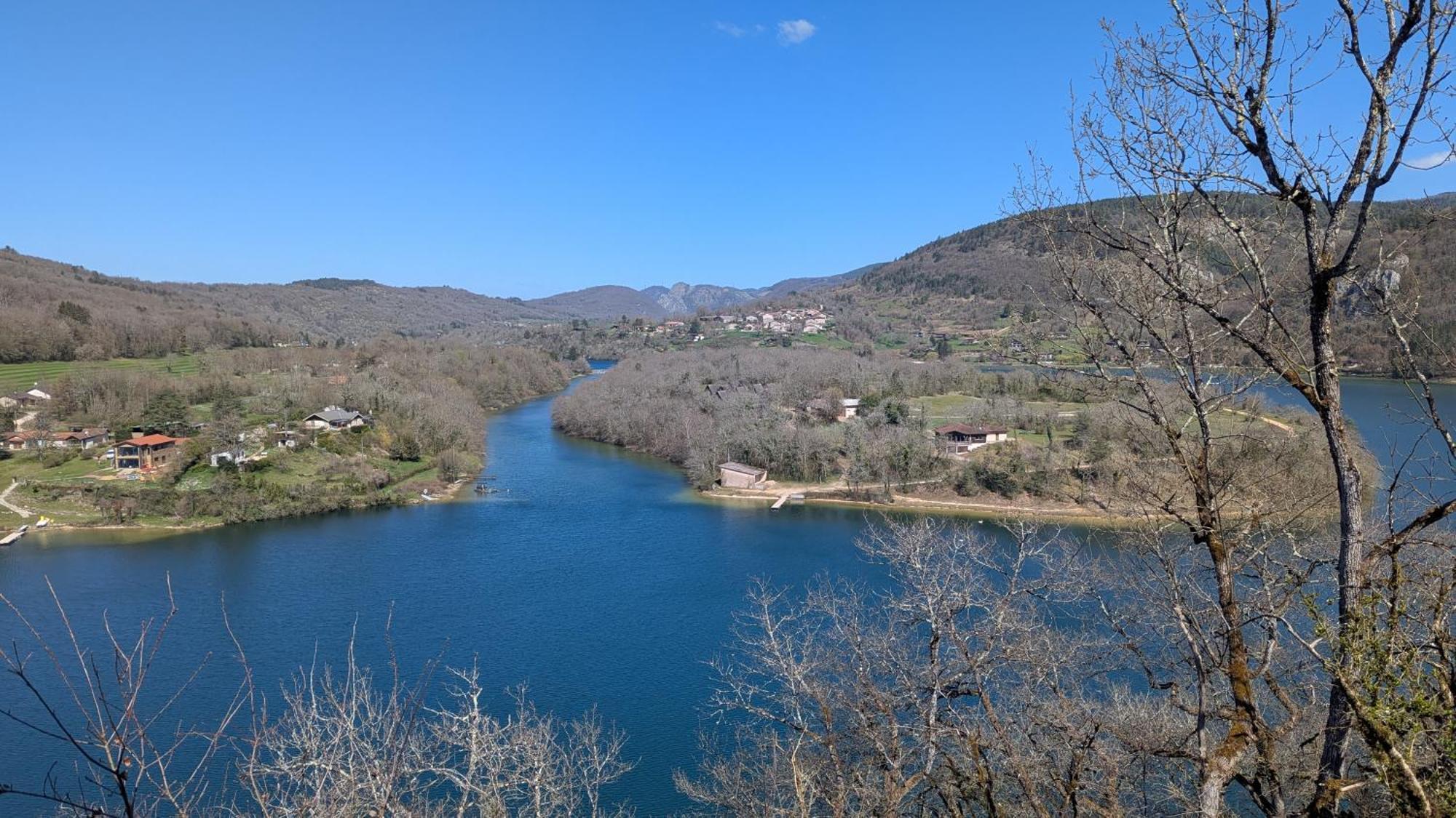Cabanes Et Lodges Du Belvedere Serrieres-sur-Ain Exterior foto
